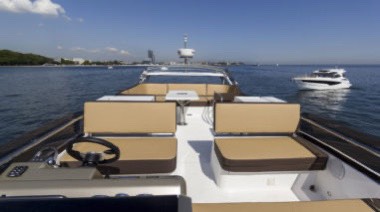 Du thuyền Galeon 420 Fly